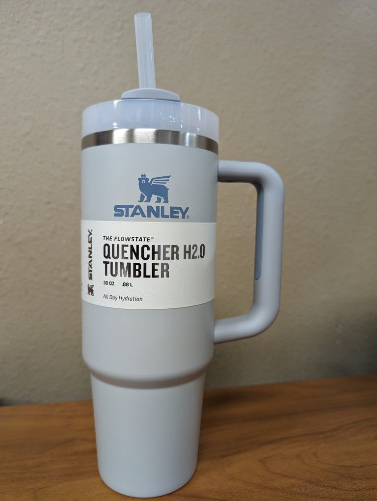 Stanley 30oz Quencher H2.0 Tumbler