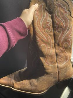 Women’s 6.5 Ariat Boot