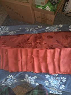 Sienna Damask burnt orange/Spice leaves Tablecloth & 11 napkins