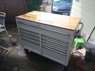 Husky rollaway tool box clean
