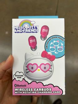 NWT Hello Kitty Bluetooth wireless earbuds with rotating charging case