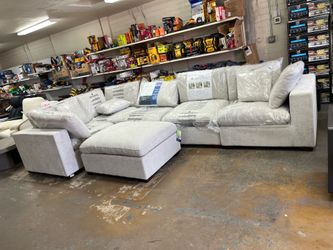Lowell 6- Piece Fabric Modular Sectional