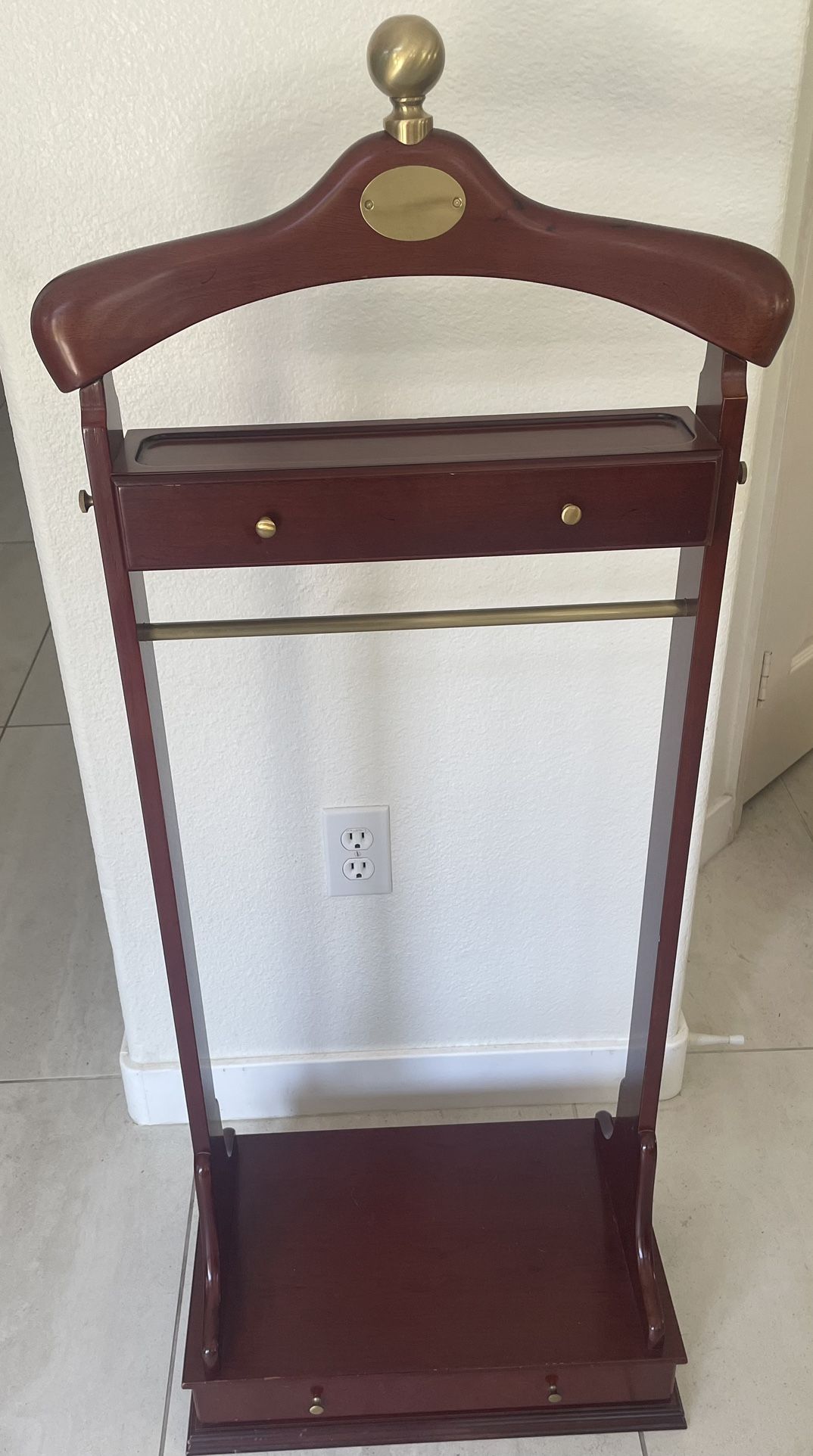 Bombay Wardrobe Valet - Cherry Wood.