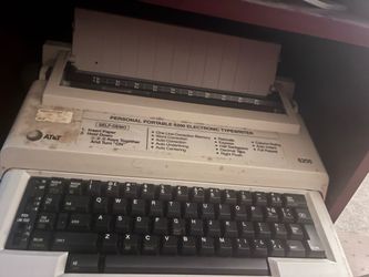 ⌨️ Vintage AT&T 6200 Personal Portable Electronic Typewriter – WORKS!