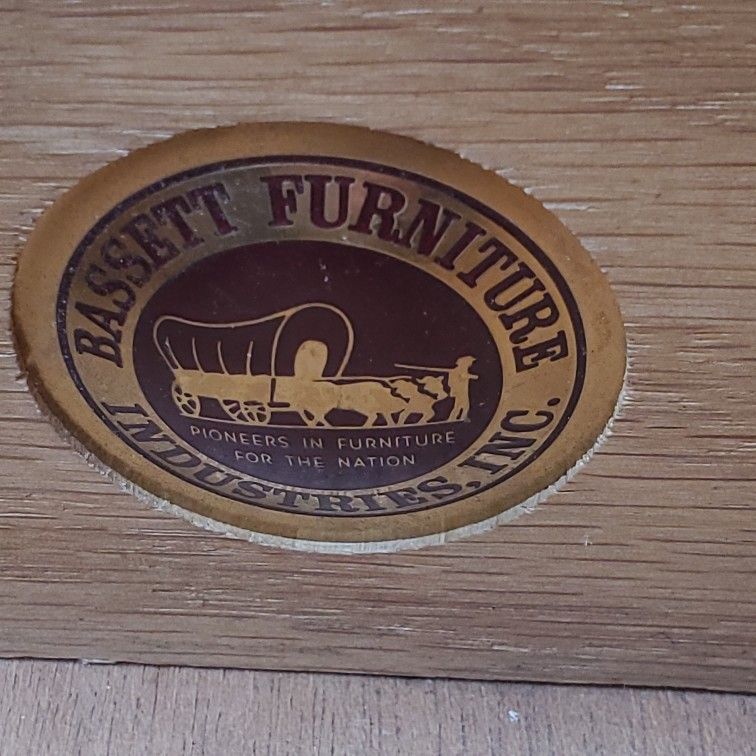 Beautiful Bassett furniture all solid wood work dusk vintage. Antique. Lots of drovers storage space. Only $75 price to sell. Double-sided Desk