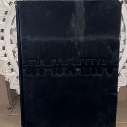 Rihanna Queen Size Limited Collectors Edition Book