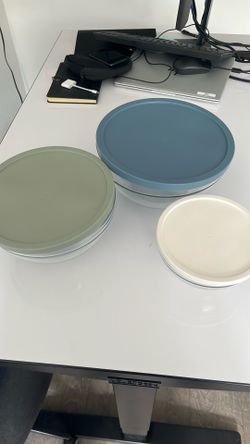 Bowls with lids