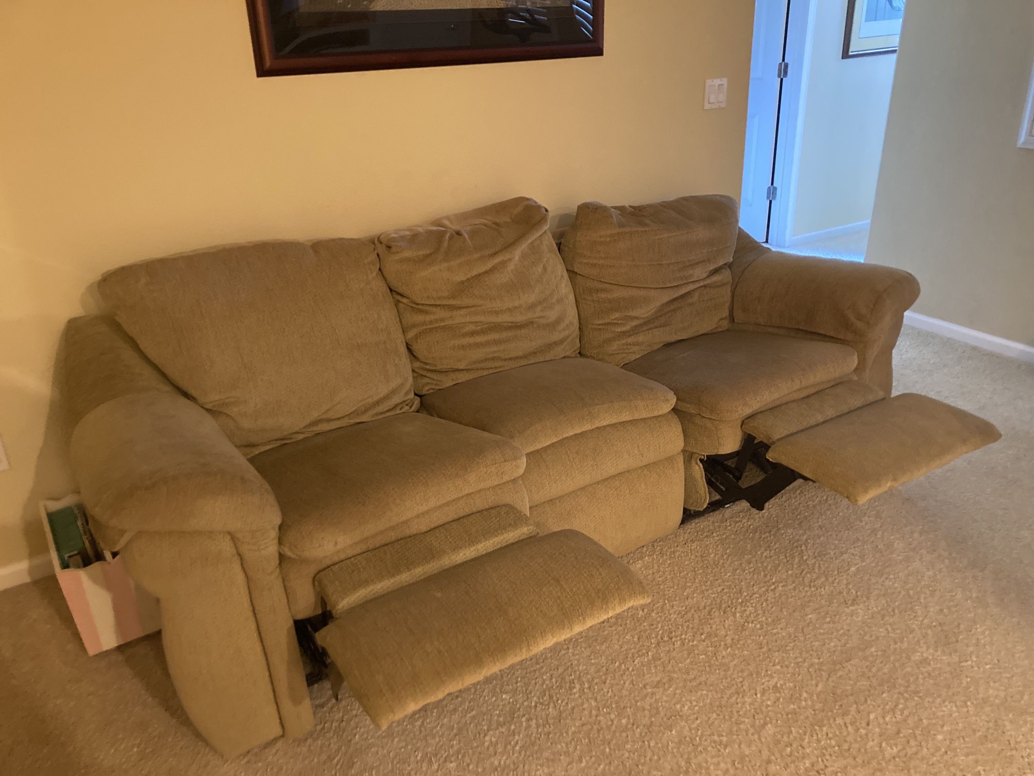 couch with built in recliners