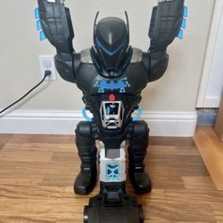 Fisher-Price Imaginext DC Super Friends Batman Bat-Tech Batbot  In good condition    This 2-foot tall robot transforms into a flight-mode battle bot p
