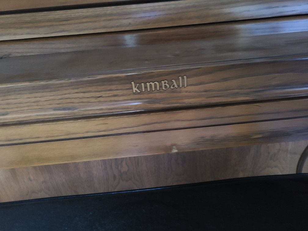 Kimball Playor Piano.with 20 Plus Rolls Music