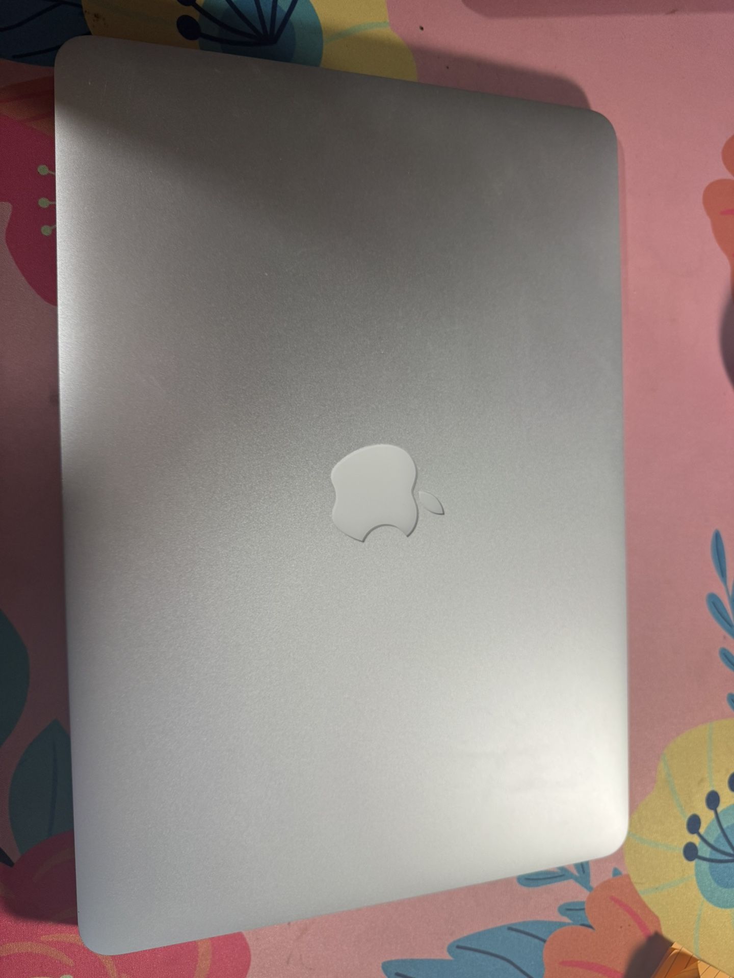 Apple Mac Laptop 13 Inch 2017