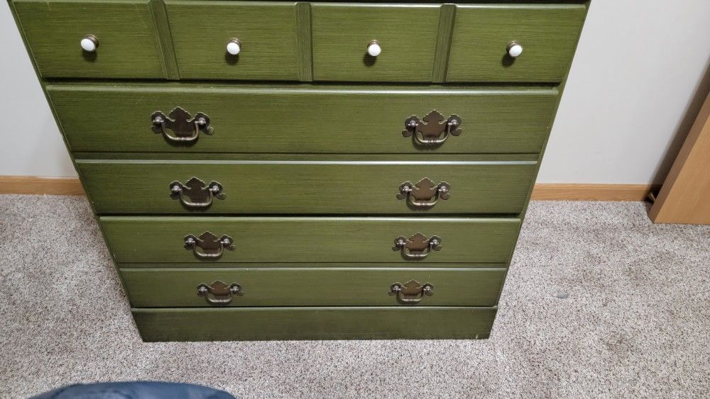 Vintage Ethan Allen green dresser 60s