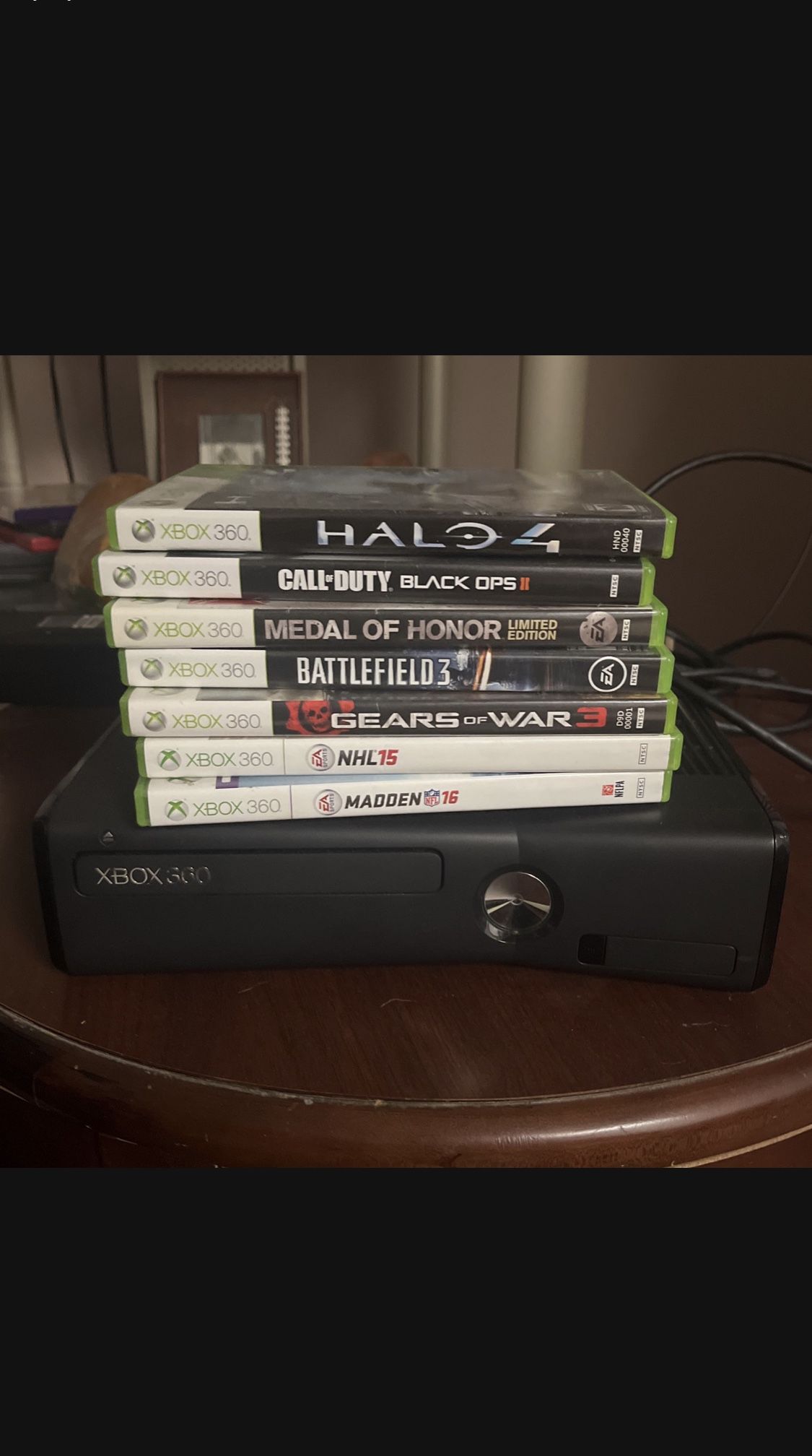 Xbox 360 With Games & Controller
