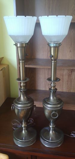 PAIR OF VINTAGE BRASS TABLE LAMPS