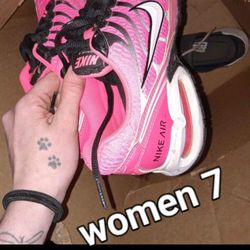 Nike womens shoes size 7