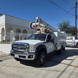 2016 Ford F-550 Bucket Truck