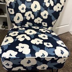 Accent Chairs