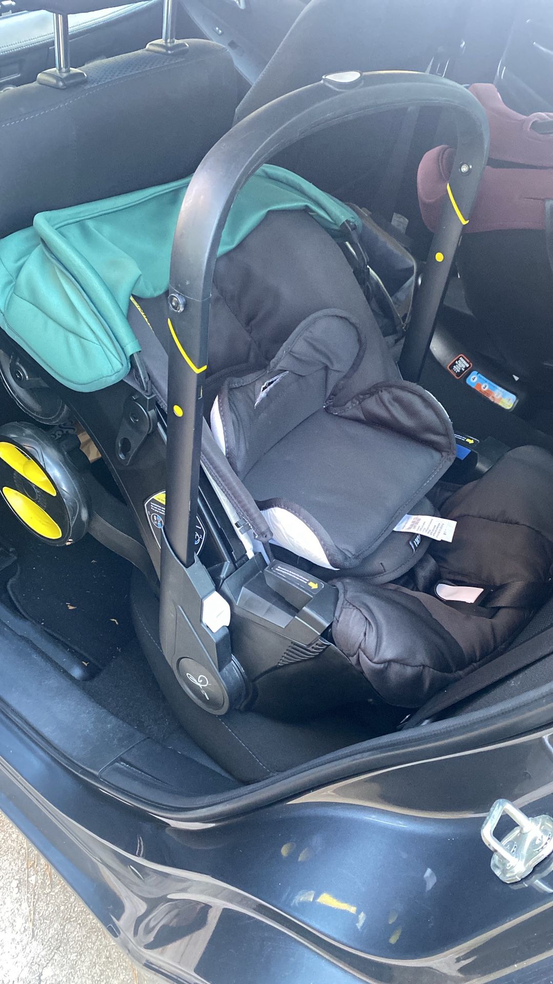 The Next-generation Car Seat Converts To Stroller