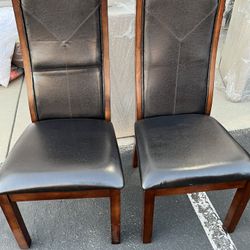 4 Brown Dining Chairs 