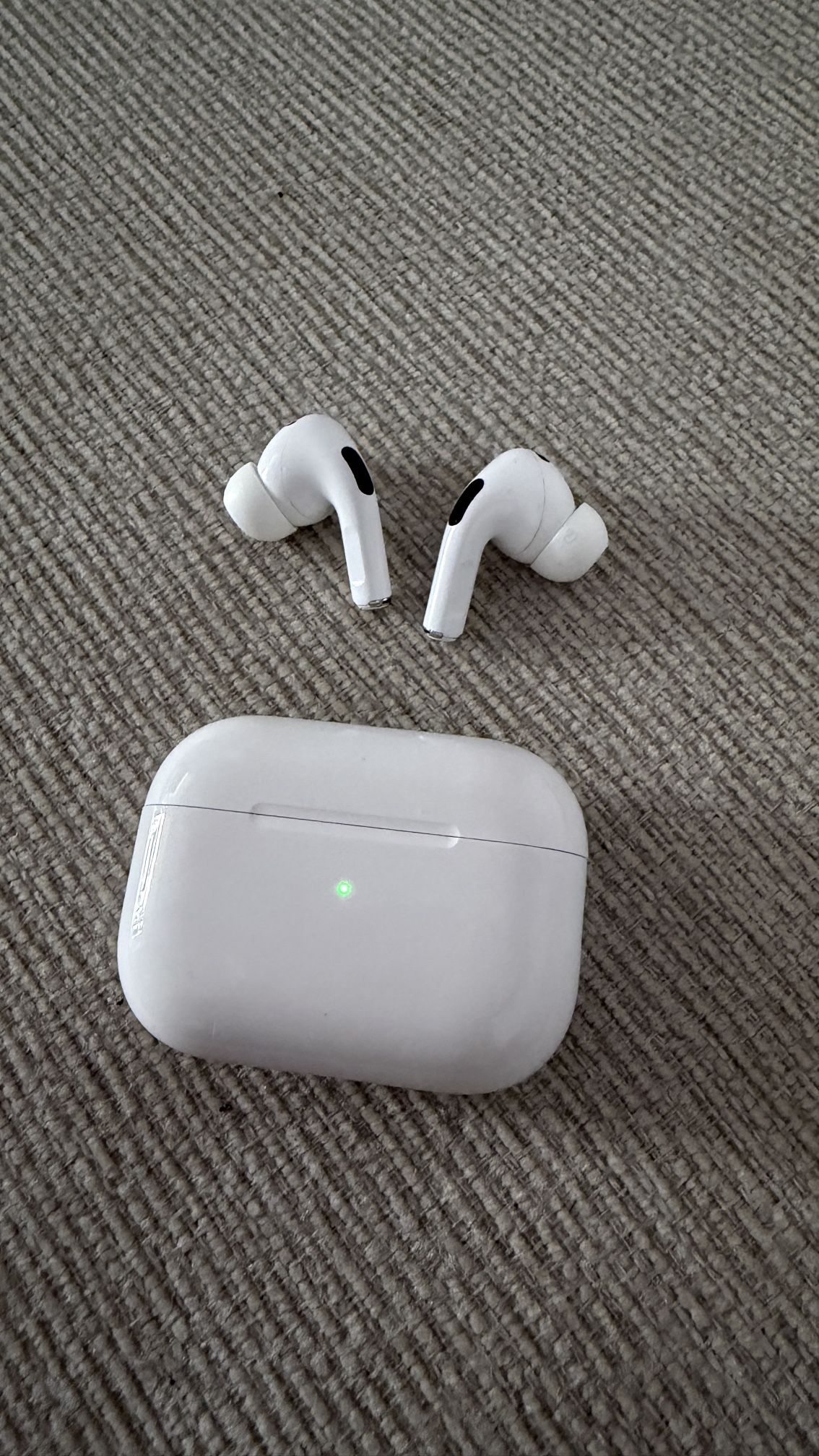 AirPods Pro 2nd Generation (Lightning Charging Case)
