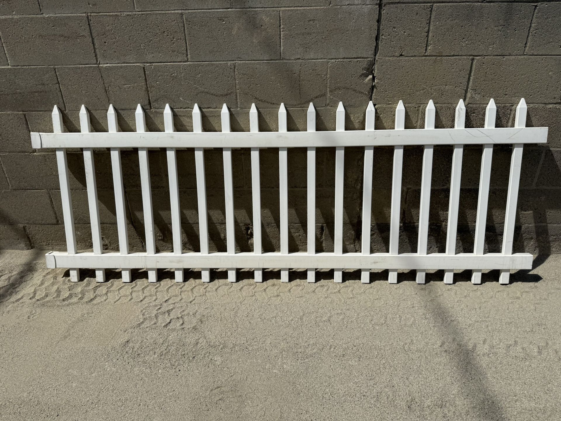 Picket Fence-Vinyl Fence Panels