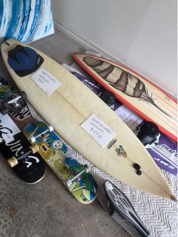 “ UNSUNG “ 6 ft SURFBOARD  - GREAT CONDITION 👍🏄🏻 REDUCED PRICE FOR QUICK SALE ( FIRST COME FIRST SERVE )