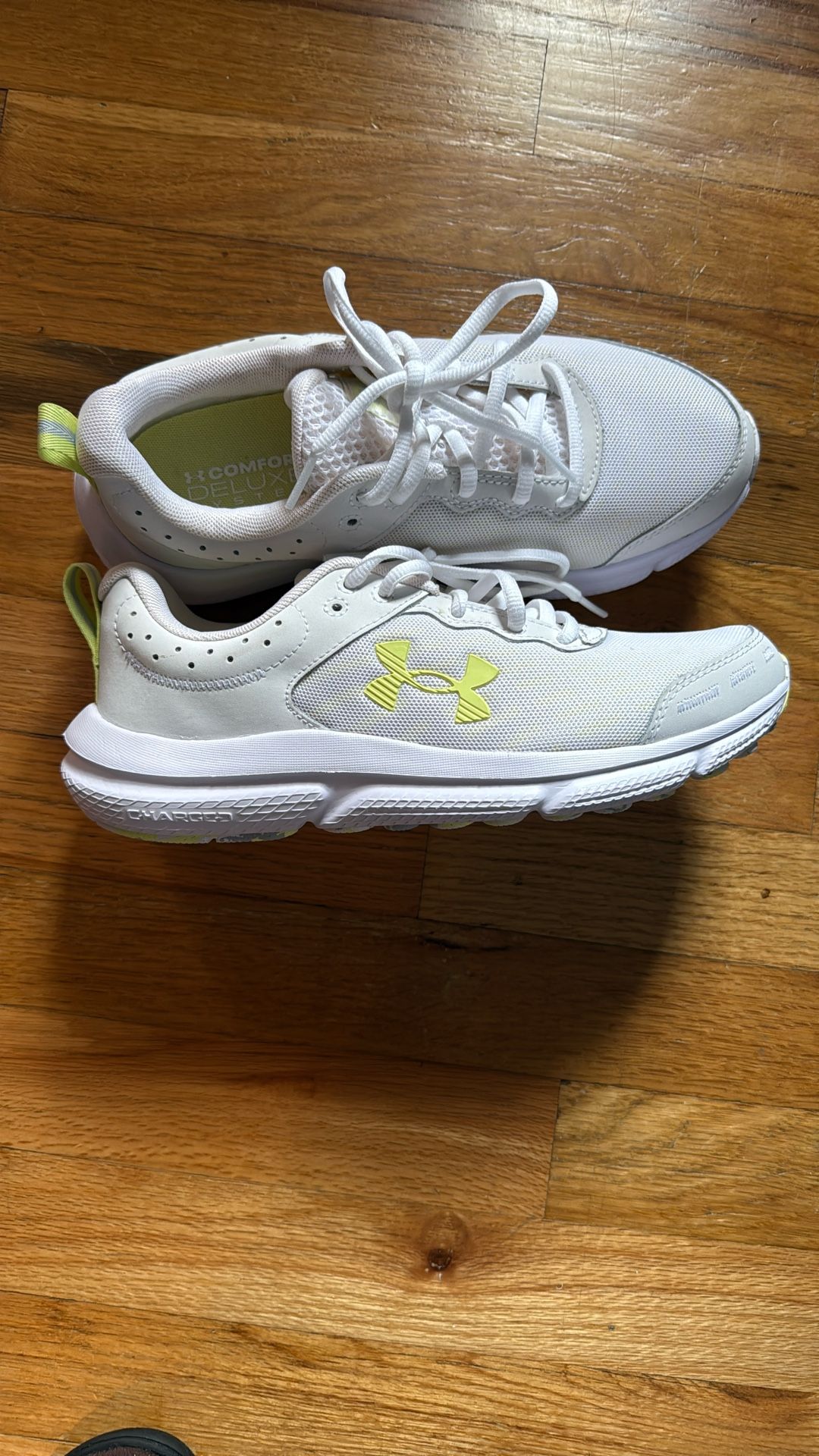 Under Armor Sneakers Size 8