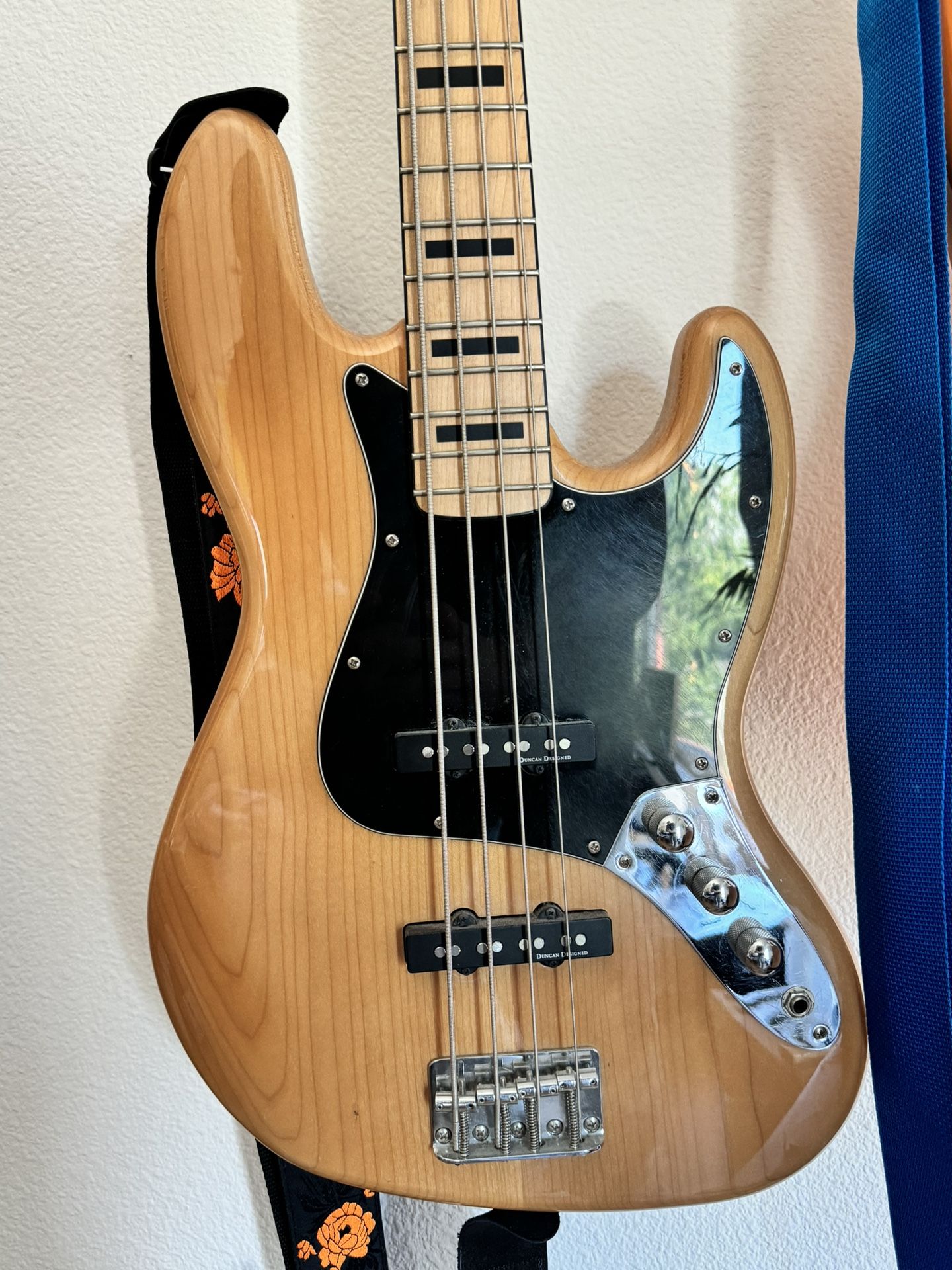 Squier Jazz bass