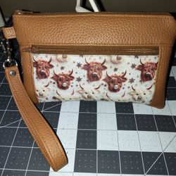 Wristlet