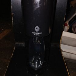 SodaStream E-Terra Sparkling Water Maker