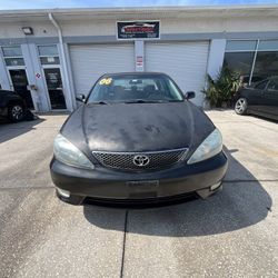 Toyota Camry · SE Sedan 4D