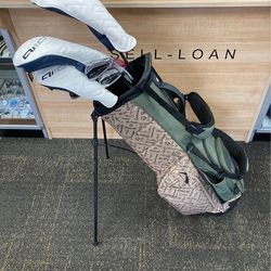 TAYLORMADE 12 PC GOLF CLUB SET (5-9 AP IRONS, PUTTER, 2 QI 10 HYBRIDS, QI 10 MAX 12.0 DRIVER, BAG)