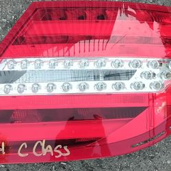 2012 2013 2014 MERCEDES BENZ C CLASS PASSENGER TAIL LIGHT LAMP