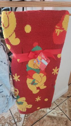 Winnie The Pooh Xmas Throw