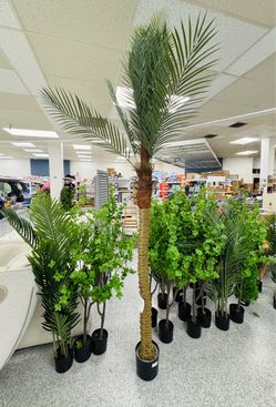 🌴 9FT Artificial Palm Tree – Tropical Home & Patio Decor QWSE