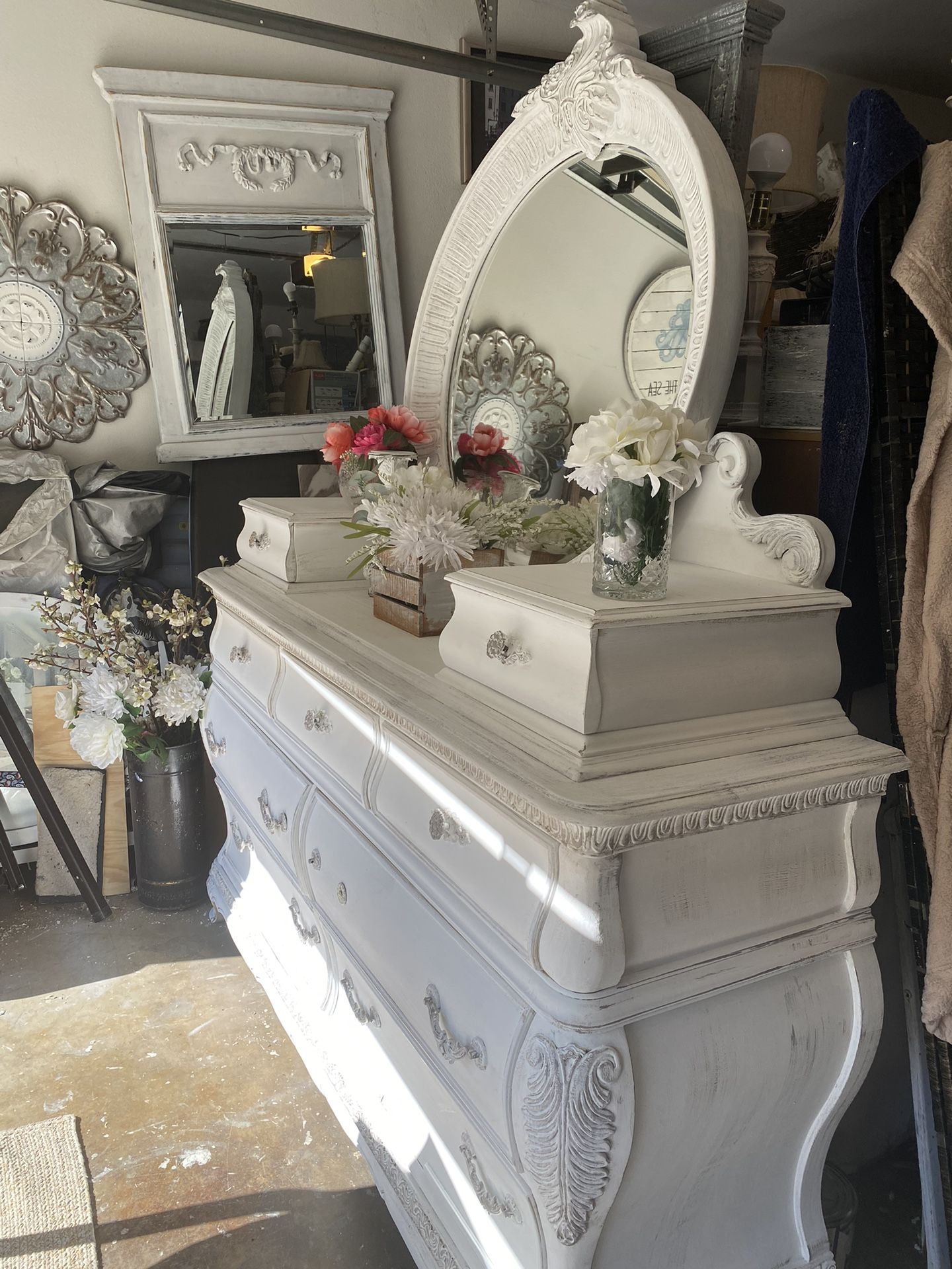 Fabulous , Chest Of Drawers W mirror , 6ft L Furniture