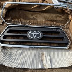 2016-2023 Toyota Tacoma Grille