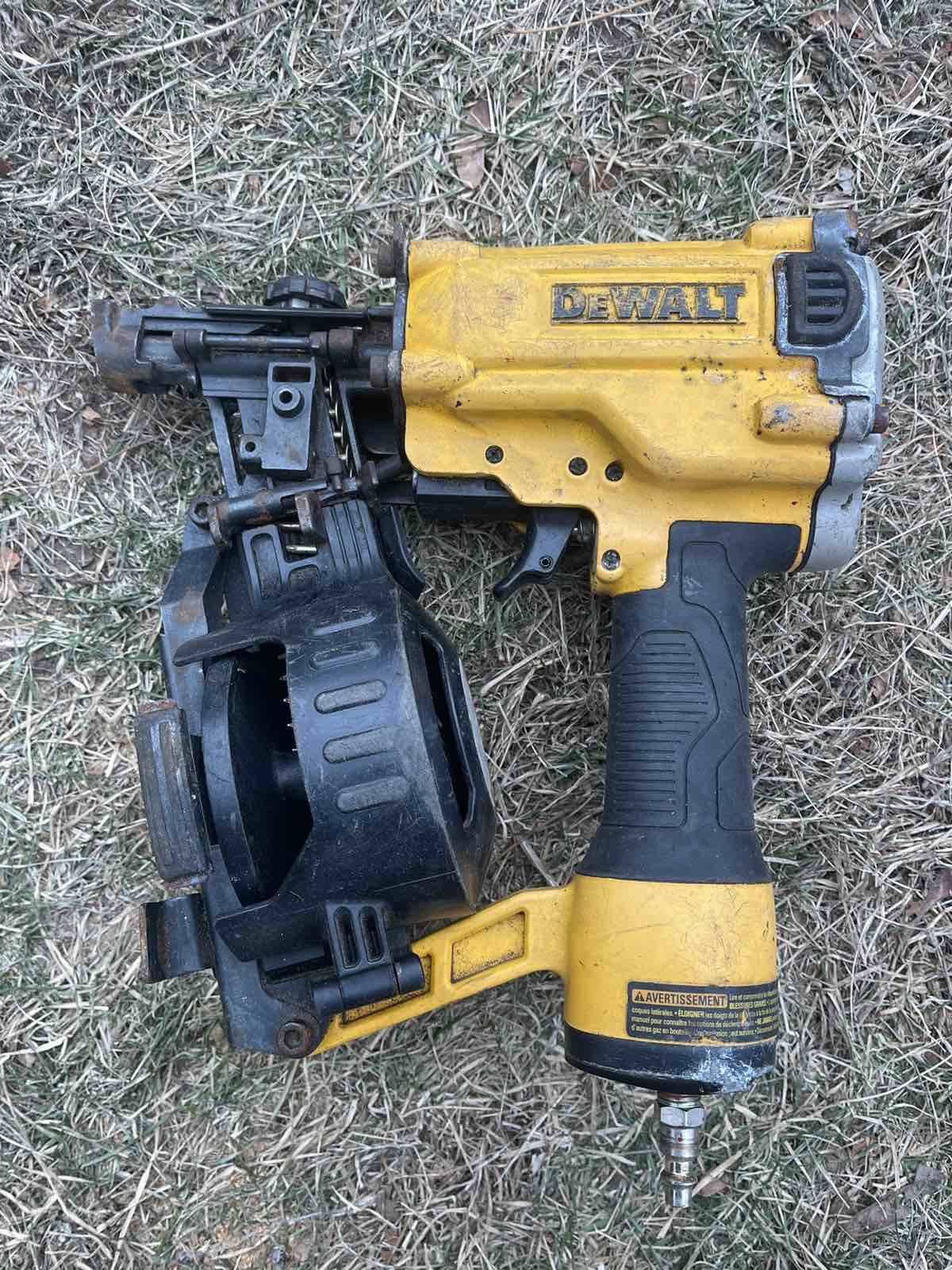 Dewalt 15* Siding/Fencing Coil Gun