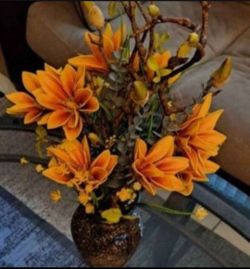 Vase from The Mosaic Magnolia Collection : Luminous Golden Knight @ Lasting Creations