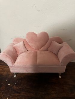 Pink couch jewelry case
