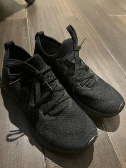 Epic React Nike black shoes M7 W8.5