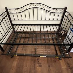 Twin Size Trundle Bed 