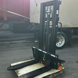 Forklift Manual Forklift Hydraulic Stacker Stand Alone 
