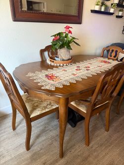Kitchen table with 4 chairs