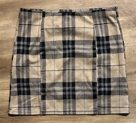 Tan plaid skirt