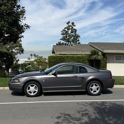 2004 Ford Mustang