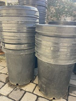 15 Gallon Plastic Pots