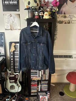 Levis Signature Denim Jacket