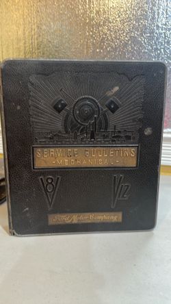 4 old 1930’s FORD service manual in original binders RARE