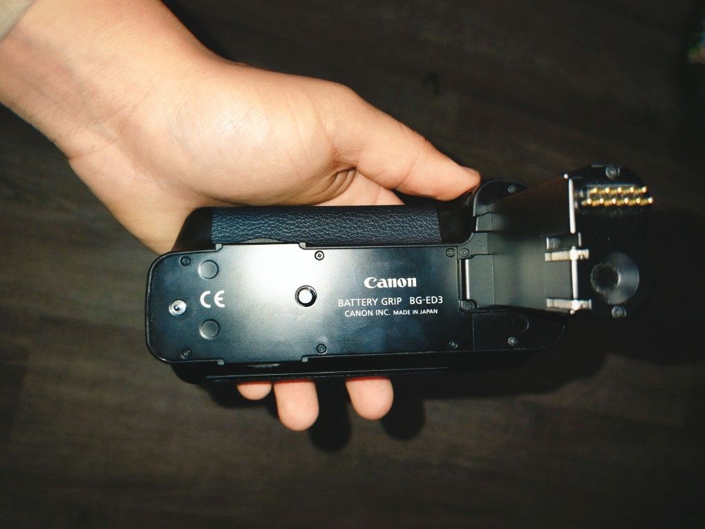Canon Eos D30 With Battery Grip BG ED3